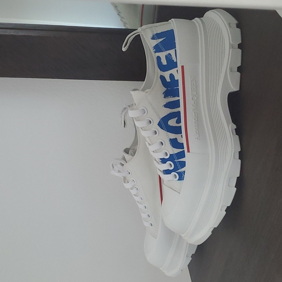 Alexander McQueen Men's Sneakers - Picture 6 of 11